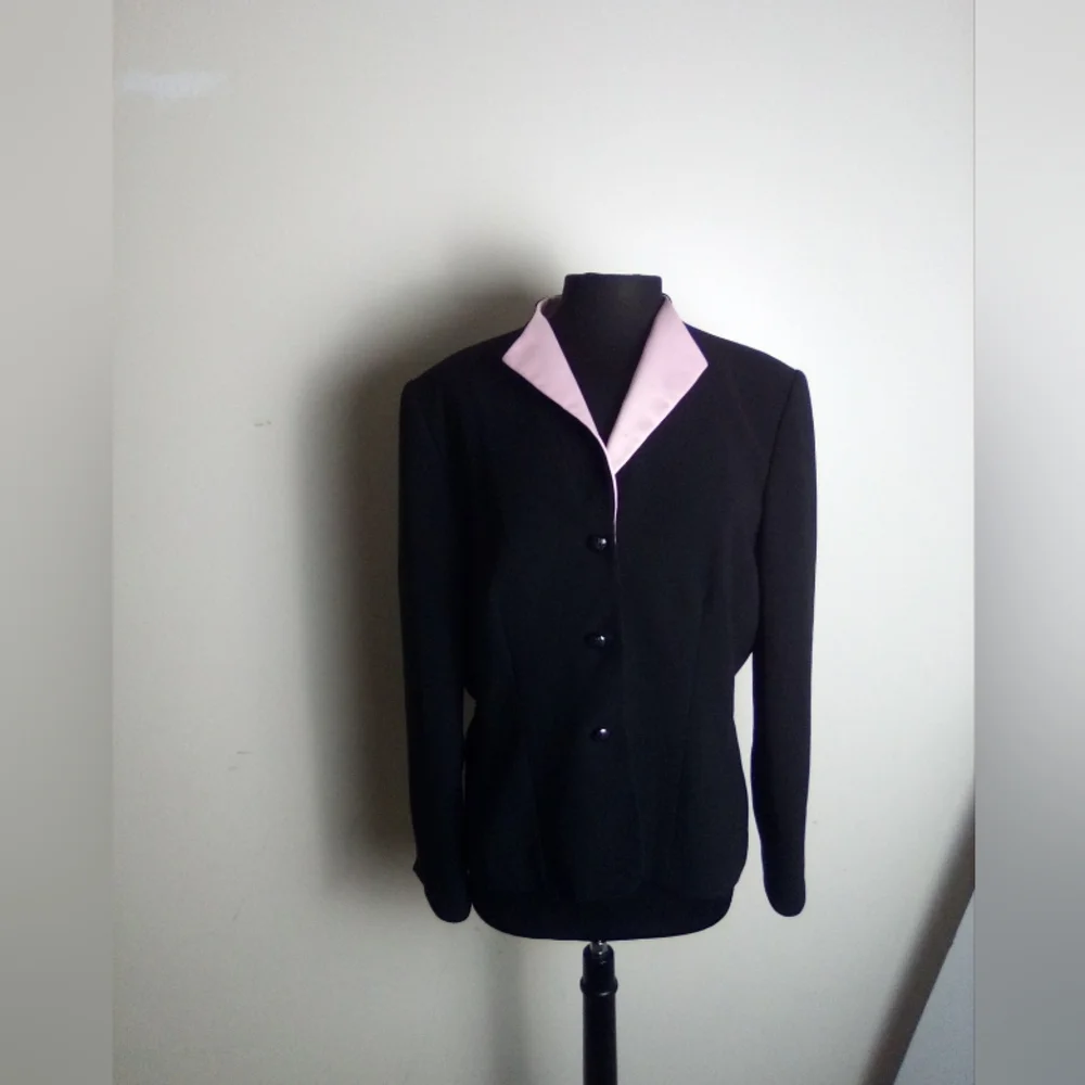 JONES WEAR SUIT Black Blazer with Pink Lapel SIZE 18 - Picture 2 of 4
